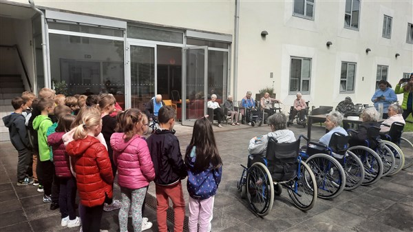 NA OBISKU DOMA DR. JOŽETA POTRČA SLOVENSKA BISTRICA